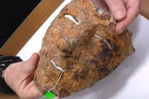 Soi mặt nạ diễu hành của binh lính La Mã, phát hiện bí ẩn ngàn năm