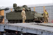 Đoàn chiến xa đổ về thủ đô nước Mỹ chuẩn bị do lễ duyệt binh lịch sử