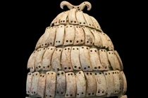 Kinh ngạc chiếc mũ giáp làm từ ngà lợn rừng của Hy Lạp cổ đại