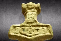 Giải mã bùa hộ mệnh nghìn năm hình búa Thần Thor thần thoại