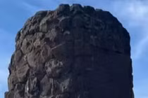 Bí ẩn tháp cột đá cao 5 mét ở Kars, nghìn năm chưa giải