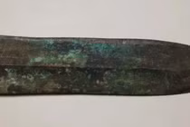 Khai quật lăng mộ hơn 2.000 năm, nhà khảo cổ bị thương vì vật hiếm có