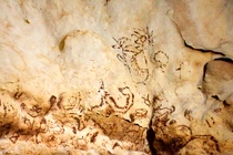 Tận mục bức tranh hang động người Maya chứa thông điệp lạ