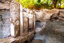 Hé lộ sự thật gây sốc từ bức phù điêu nữ tu ở Pompeii