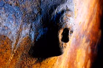 Khuôn mặt bí ẩn hiện ra trên bể nước cổ nghìn năm tuổi