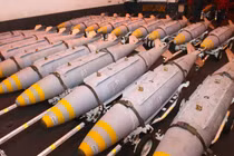 F-15E Mỹ tung chiêu lạ dùng bom laser săn UAV cảm tử Iran