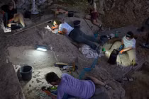 Phát hiện khu chôn cất cổ nhất 100.000 năm tại Israel