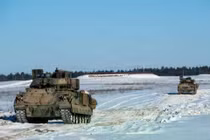 Xe chiến đấu bộ binh Bradley đóng vai trò then chốt trong các cuộc tập của Mỹ