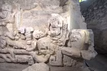 Tìm thấy phù điêu cổ khắc họa thần hộ mệnh của người Maya