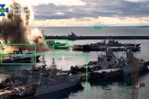 Tàu ngầm Nga lần đầu tiên bị Ukraine tập kích bằng USV dưới nước