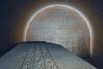 Kinh ngạc mộ cổ Ai Cập chứa đầy thần chú xua đuổi rắn 