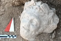 Đầu tượng Satyros 1.800 năm tuổi tiết lộ bí ẩn nhà hát cổ