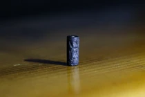 Khai quật tại Đồi Tepebağ hé lộ con dấu cổ đại khắc họa nữ thần Ishtar