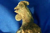 Mở mộ La Mã cổ, ngỡ ngàng thấy tượng gà trống tuyệt đẹp chưa từng thấy