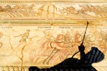 Kỳ thú bức tranh sàn khảm cuộc đua xe ngựa La Mã cổ