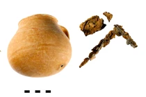 Chiếc bình cổ 2.300 tuổi chứa nguyền thư yểm gây chấn động