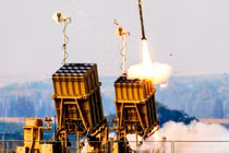 Iron Dome lập công lớn, chặn đứng 30% tên lửa Iran