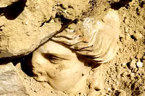 Đầu tượng Hygieia hé lộ bí ẩn nữ thần sức khỏe Hy Lạp