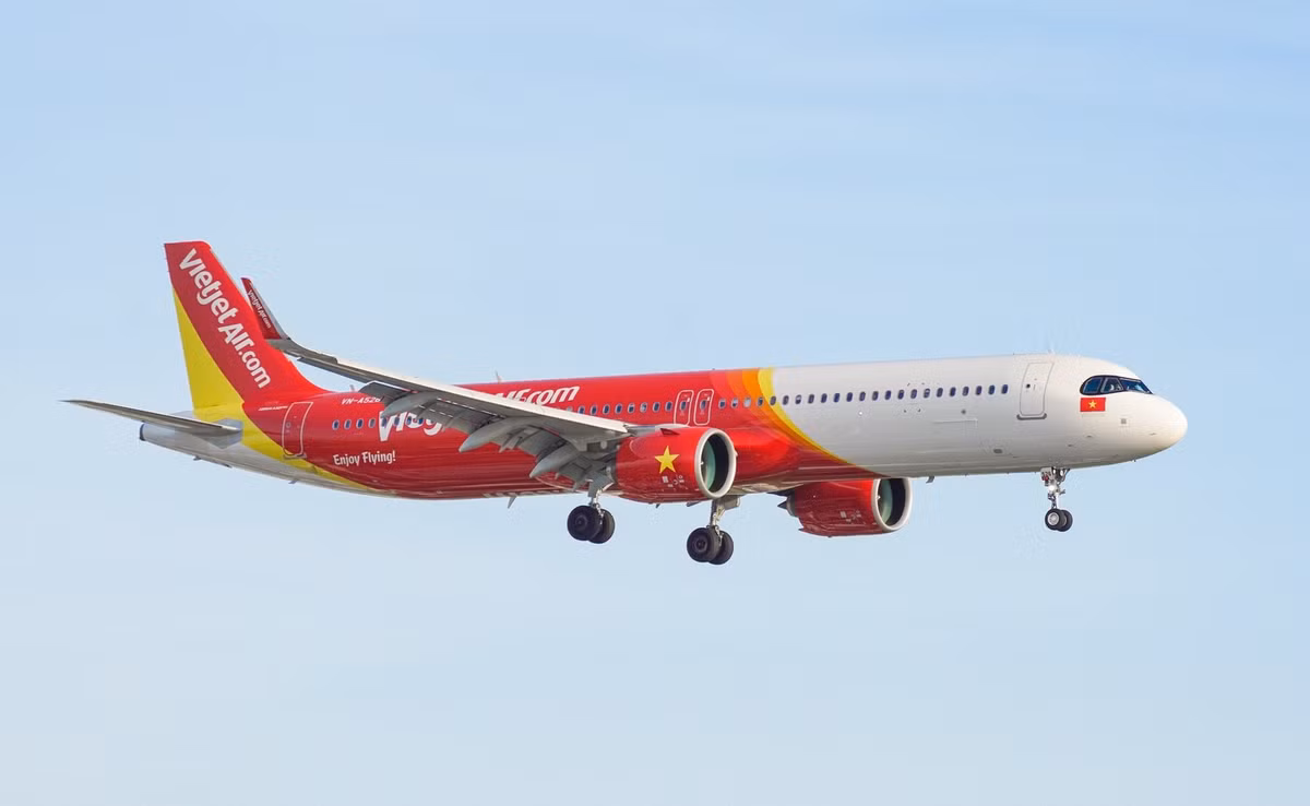 tau-bay-vietjet.jpg