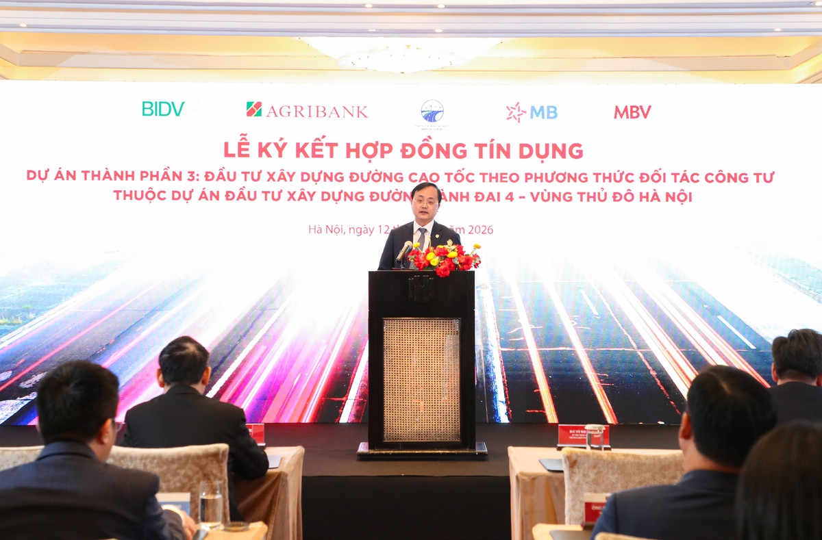 Ông Tô Huy Vũ - Chủ tịch HĐTV Agribank phát biểu tại lễ ký kết Hợp đồng tín dụng tài trợ vốn đối với Dự án Đầu tư xây dựng đường Vành đai 4 - Vùng Thủ đô Hà Nội