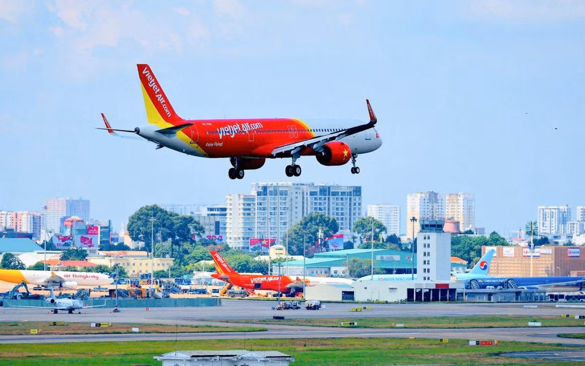 tau-bay-vietjet-1.jpg