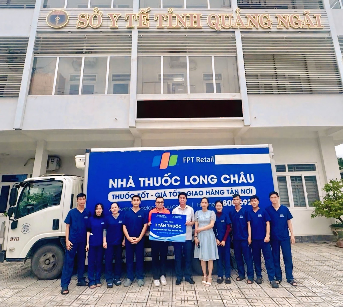 1 tấn thuốc đã được gửi đến Quảng Ngãi, kịp thời bổ sung nguồn thuốc men và vật tư y tế thiết yếu.