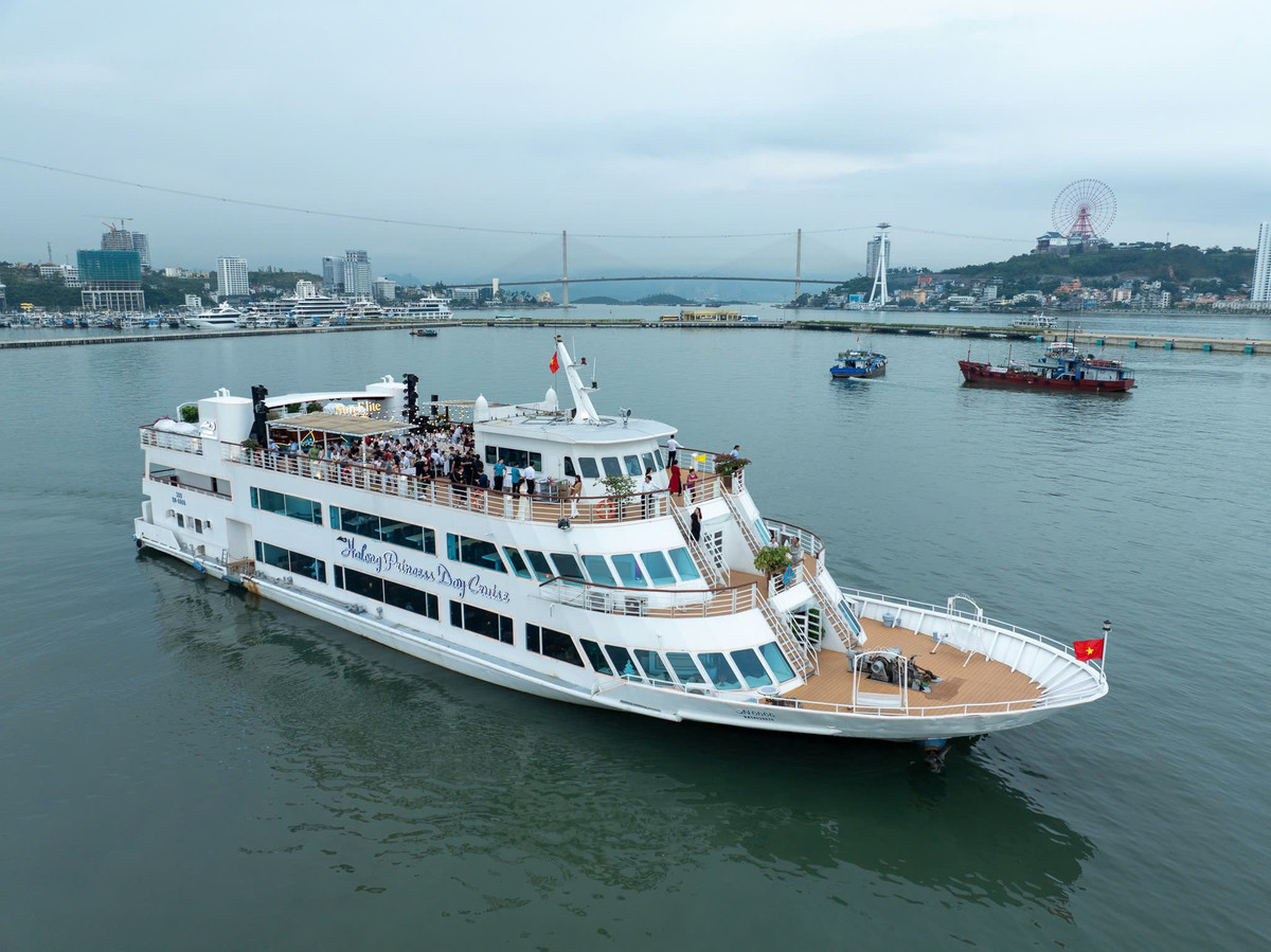 du-thuyen-ha-long-princess.jpg