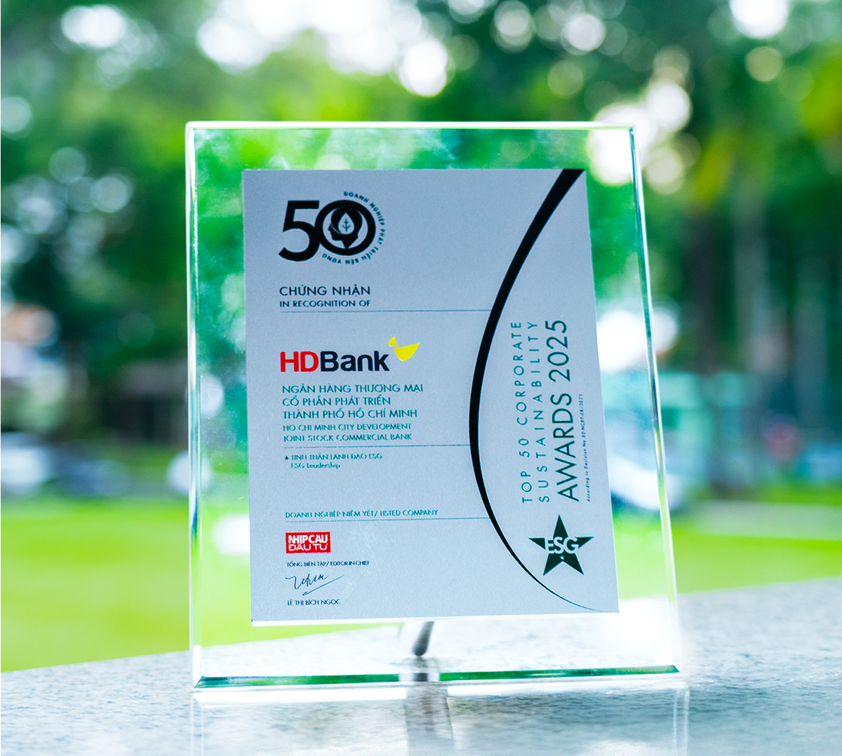 HDBank lần thứ ba liên tiếp được vinh danh trong Top 50 Doanh nghiệp Phát triển bền vững tiêu biểu Việt Nam hdbank1.png