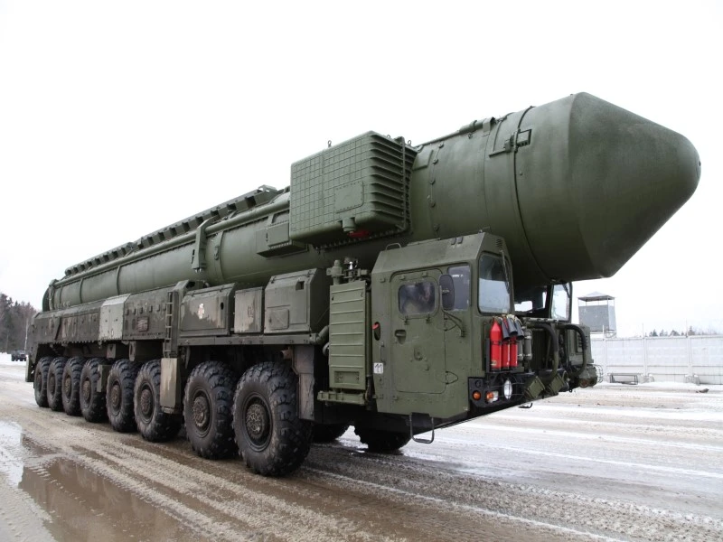 Buồn buồn Nga mang ICBM ra phóng thử, phương Tây nín thở theo dõi