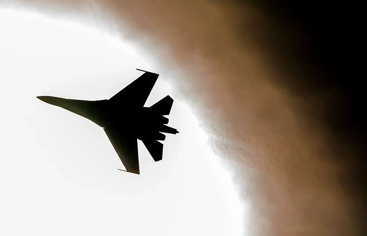 Đến giờ Nga vẫn mang “lão tướng” Su-27 ra lùa B-52 Mỹ