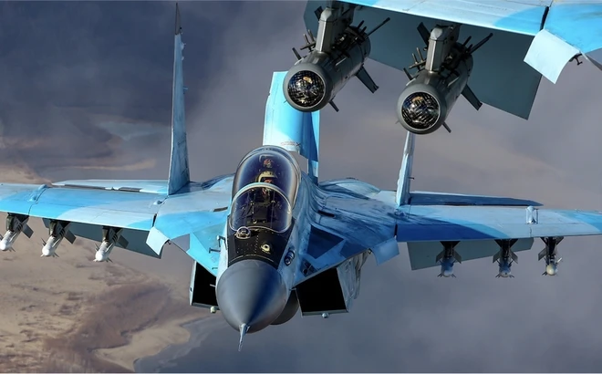 Tiêm kích MiG-35 cải tiến cực sâu, phi công điều khiển như chơi điện tử