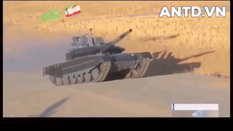 Ngoài Trung Quốc, Iran cũng được coi là một chuyên gia “dịch mã ngược” hay còn gọi là sao chép công nghệ vũ khí của các quốc gia khác. Mới đây Iran cho ra mắt siêu tăng Karrar, nhiều chuyên gia cho rằng chiếc xe tăng này có nhiều điểm tương đồng với xe tăng T-90MS của Nga.