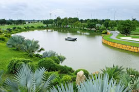Golf Long Thành bị phạt vì 'giấu' thông tin: Lộ diện áp lực đòn bẩy tài chính