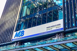Đằng sau động thái 'ôm' 11.000 tỷ đồng cổ phiếu ACB của nhóm Âu Lạc 