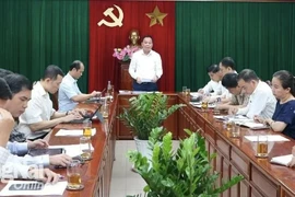 Chủ tịch UBND tỉnh Võ Tấn Đức phát biểu kết luận buổi làm việc. Ảnh: Phạm Tùng