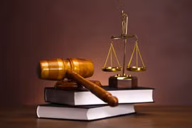 "Lỗ hổng" minh bạch và kinh doanh ảm đạm tại Tài chính Bảo hiểm Dầu khí