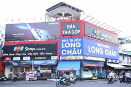Long Châu dẫn dắt đà tăng trưởng của FPT Retail trong nửa đầu năm 2025