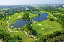 Hà Nội Golf Club bị phạt do "quên" công bố thông tin trái phiếu nhiều năm
