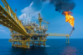 Nhóm cổ phiếu dầu khí đón "sóng kép"?