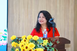 Bà Nguyễn Quỳnh Liên tiếp xúc cử tri xã Đông Hòa, An Giang 