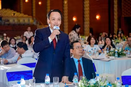 Chủ tịch FLC Trịnh Văn Quyết xuất hiện tại hội thảo du lịch 