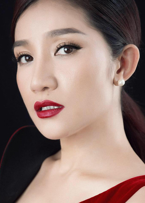 MC Cát Tường được phong tặng danh hiệu Nghệ sĩ ưu tú. Khán giả, nhiều đồng nghiệp đã chúc mừng và cho rằng Cát Tường hoàn toàn xứng đáng bởi những cống hiến của cố với nghệ thuật.