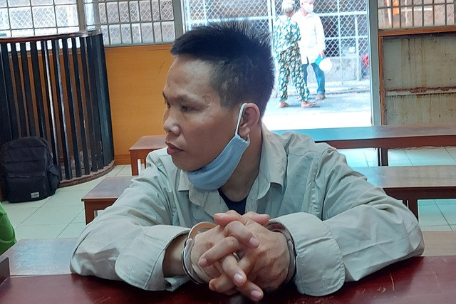  Hiếp dâm vì muốn làm cho nạn nhân có bầu để cưới: Tối 7/5/2018, Cao Văn Hạ (SN 1981, TPHCM) đi nhậu về ngang qua nhà chị Tr. (SN 1981, huyện Bình Chánh) đã lẻn vào nhà hiếp nạn nhân nhưng bị chống trả. Hạ năn nỉ chị Tr. bỏ qua, hứa bồi thường nhưng nạn nhân không đồng ý, la lớn. Hạ dùng dao đâm nhiều nhát, tưởng cô gái chết nên bỏ đi. Nạn nhân tỉnh lại và báo công an. Ngày 11/5/2021, tại TAND TPHCM, Hạ khai hắn hiếp dâm vì muốn làm nạn nhân có bầu để cưới. Tòa tuyên án 13 năm 6 tháng tù cho Hạ về tội giết người và hiếp dâm.