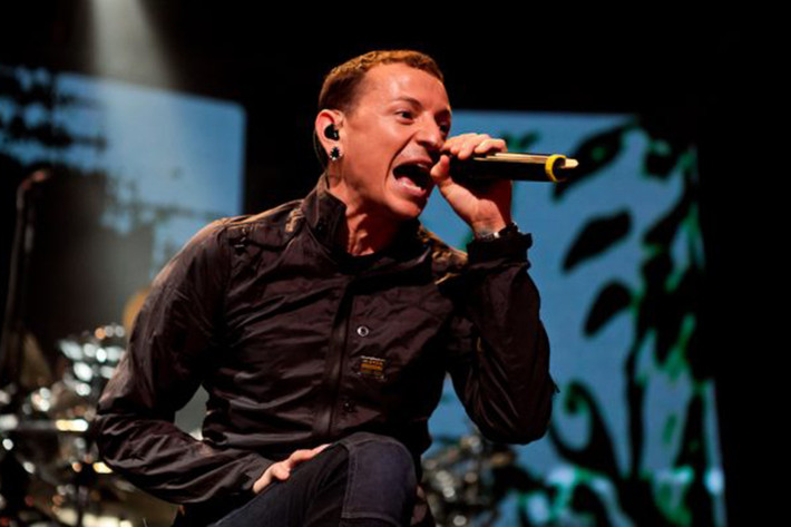 Thông tin Chester Bennington treo cổ tự tử tại nhà riêng vừa được đăng tải. Theo đó, thi thể của nam ca sĩ 41 tuổi được tìm thấy trước 9h, ngày 20/7 tại nhà riêng ở thành phố Palos Verdes Estates, Los Angeles, Mỹ. Ảnh: Getty Images