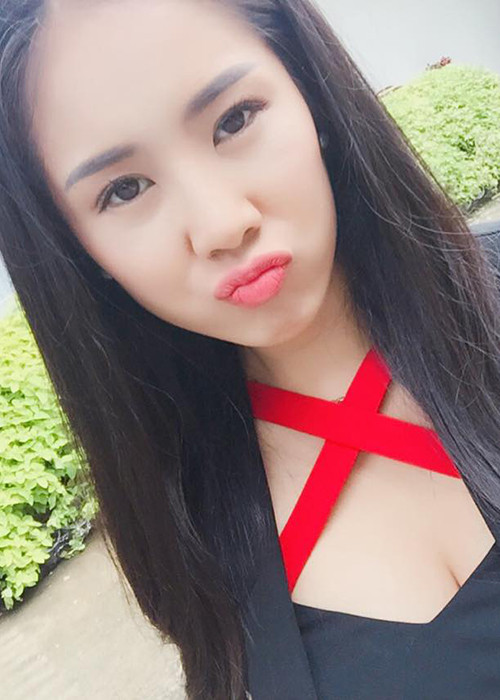 Còn nhớ, sau khi ly hôn, Lê Phương được khen ngợi ngày càng xinh đẹp. Theo nữ diễn viên, cô đã biết cách chăm sóc bản thân và tạo dựng hình ảnh.