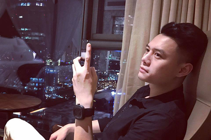 Diễn viên Anh Dũng và bạn gái đều không ngại thể hiện tình cảm dành cho nhau. Tuy nhiên, gần đây, cả hai có những chia sẻ lạ. Mới nhất, Anh Dũng than thở sức khỏe kém, phải tự chăm lo bản thân.