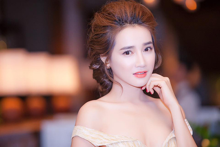 Bạn gái của Trường Giang luôn thu hút mọi ánh nhìn khi xuất hiện tại các sự kiện giải trí bởi nhan sắc xinh đẹp. Ảnh: FBNV