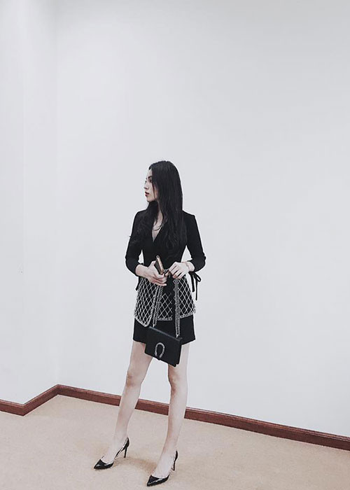 Hoa hậu Kỳ Duyên mong mỗi ngày đều bình yên để làm việc hiệu quả là một trong những tin tức sao Việt trong ngày.