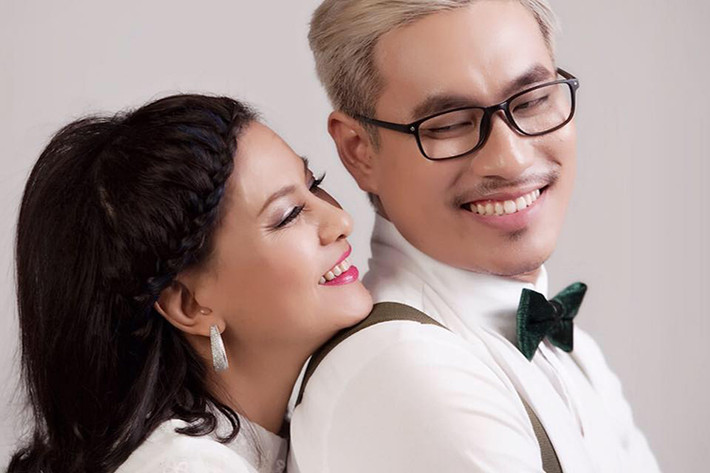 Kém Cát Phượng 18 tuổi nhưng Kiều Minh Tuấn vô cùng chín chắn, trưởng thành trong tình yêu. Anh yêu thương Cát Phượng và rất quý con trai riêng của cô. Ảnh: FBNV