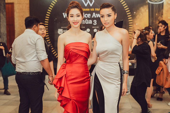 Tối qua, Hoa hậu Kỳ Duyên tham dự gala trao giải We Choice Awards tại TP HCM. Đây là lần đầu tiên Hoa hậu Việt Nam 2014 xuất hiện trước công chúng sau scandal thổi bóng cười. (Ảnh: An Trần)